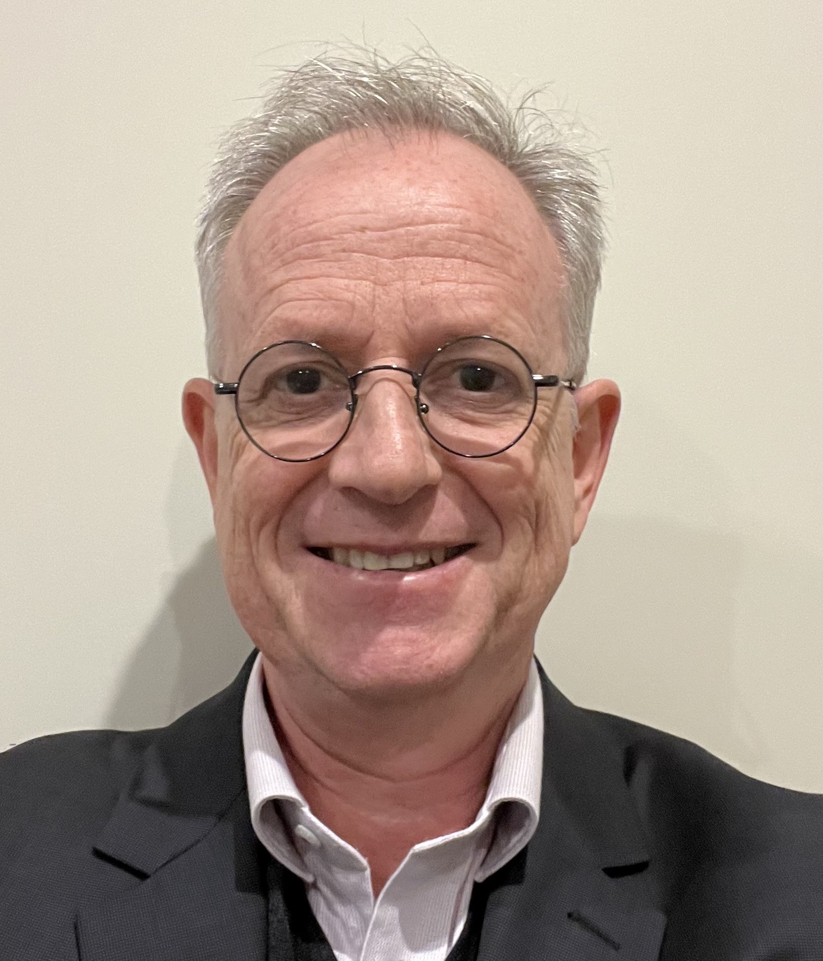 Dr Christopher Dobbins